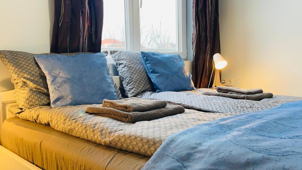 Cozy Spot By The Lions' Bridge Apartment Sofia Bagian luar foto